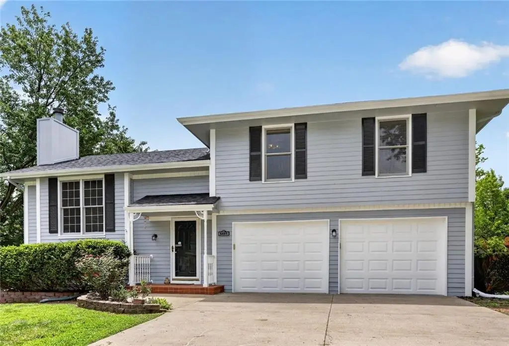 6405 N Amoret Avenue, Kansas City, MO 64151 - #1