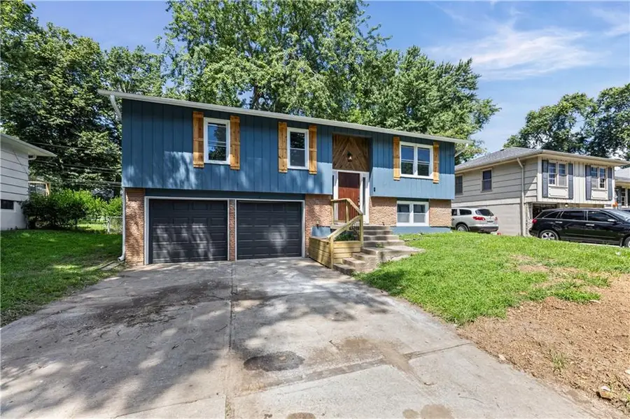9406 Oakland Avenue, Kansas City, MO 64138 - #2