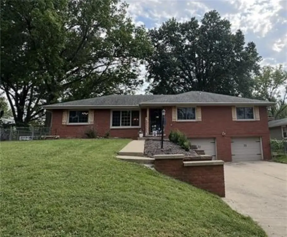 3128 Floral Avenue, Saint Joseph, MO 64506 - #1