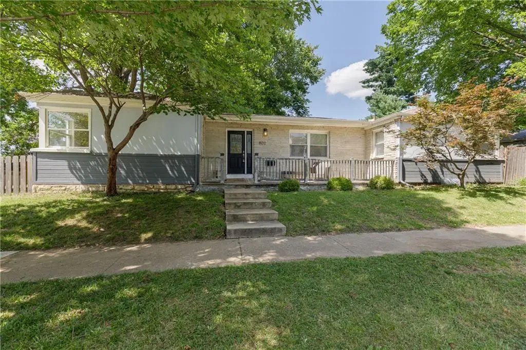 800 E 73rd Street, Kansas City, MO 64131 - #1