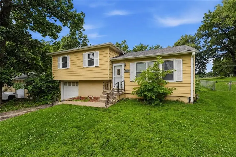 4400 NE Sunnybrook Lane, Kansas City, MO 64117 - #2