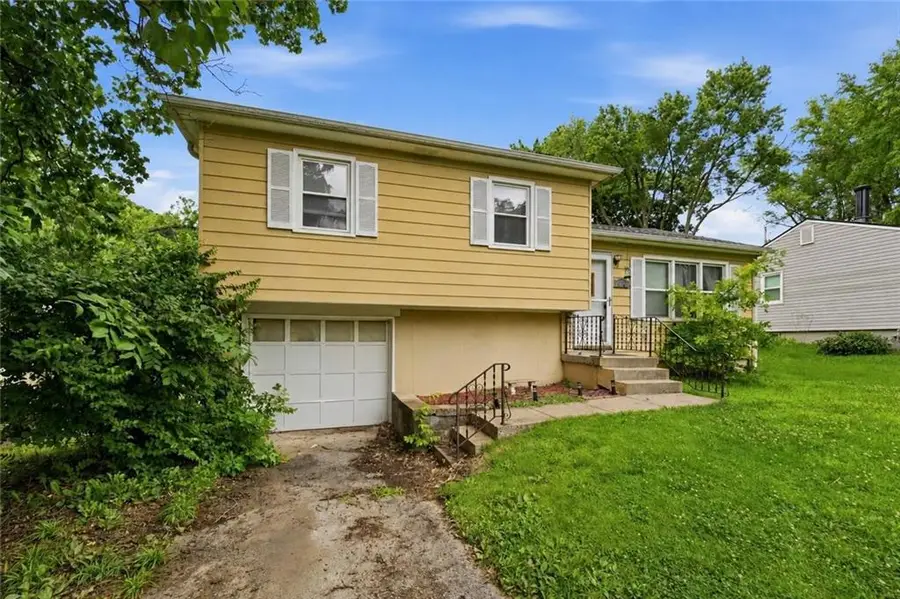 4400 NE Sunnybrook Lane, Kansas City, MO 64117 - #3