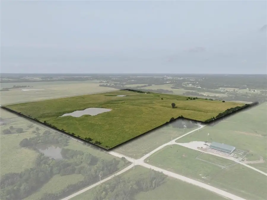 2260 Louisiana Road, Ottawa, KS 66067 - #2