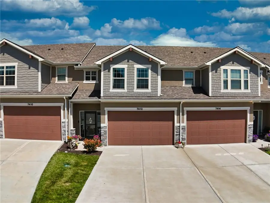 7412 Grand Slam Street, Parkville, MO 64152 - #2