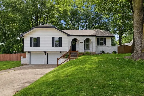 6015 Hauser Drive, Shawnee, KS 66216