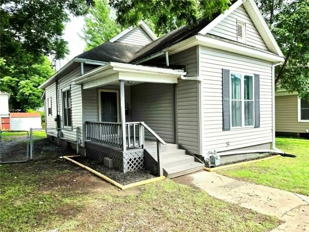 903 Oak Street, Pittsburg, KS 66762 - #1