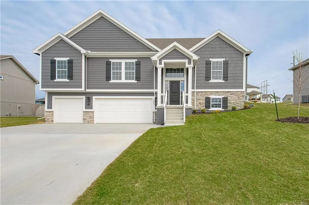 10144 N Brighton Avenue, Kansas City, MO 64156 - #1