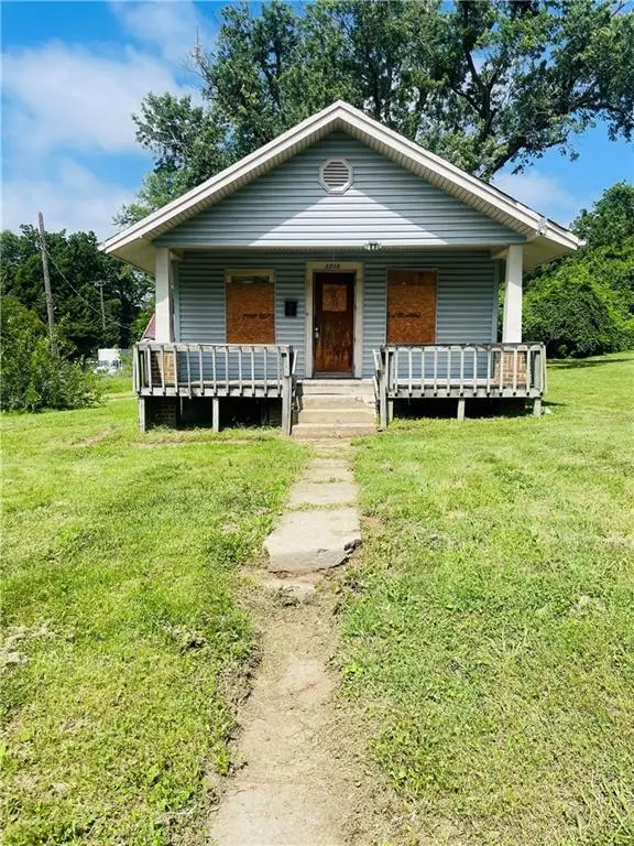 3036 N 32nd Street, Kansas City, KS 66104