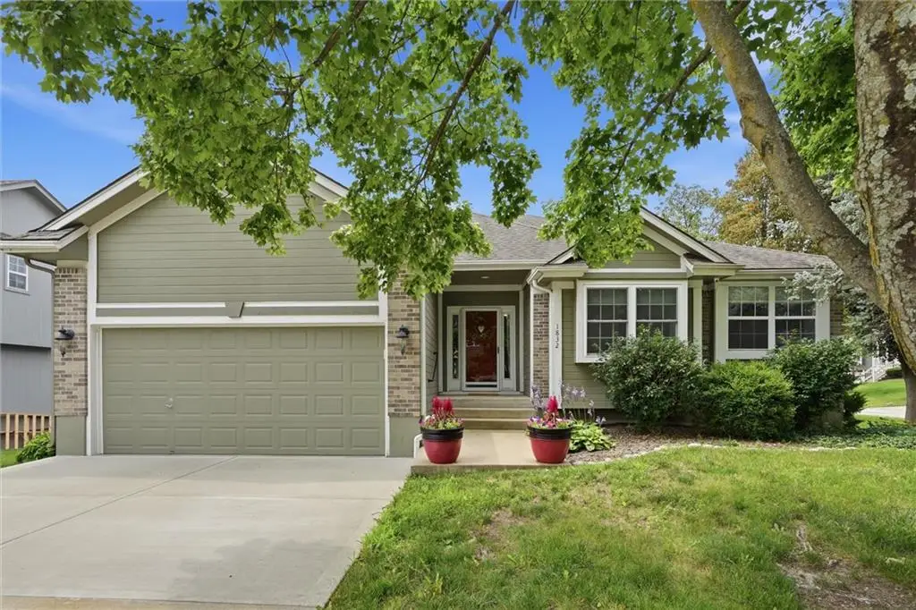 1832 Stonewood Drive, Lees Summit, MO 64086 - #1