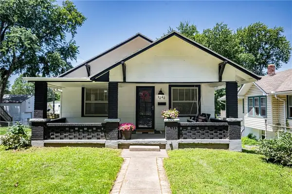 1242 S Hardy Street, Independence, MO 64052