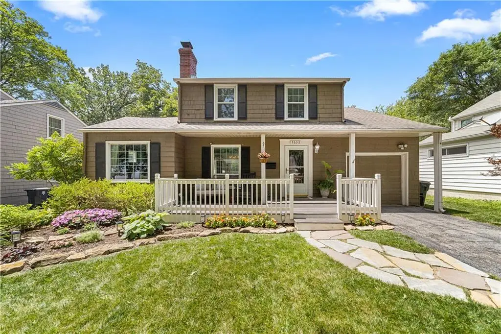 7632 Oak Street, Kansas City, MO 64114 - #1