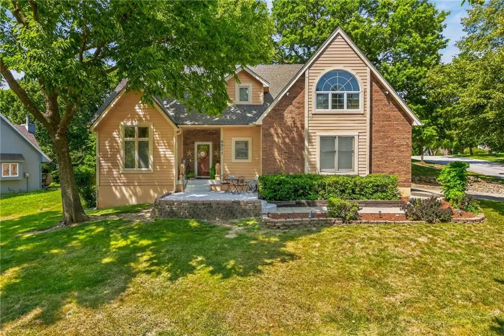 6511 Ridgeway Avenue, Kansas City, MO 64133 - #1
