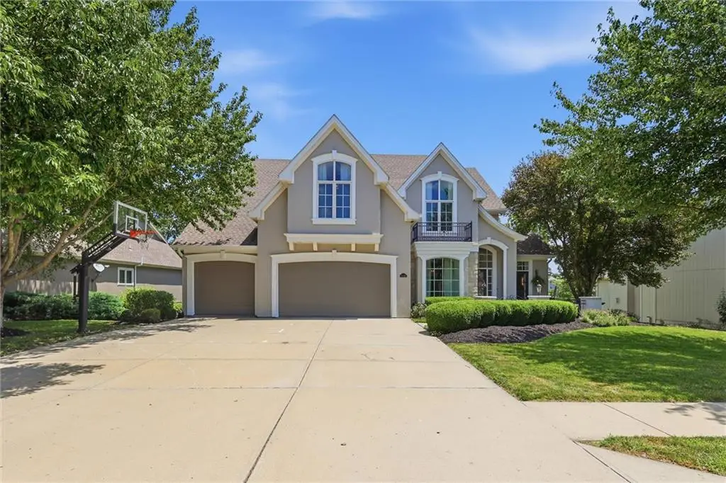 10301 N Brooklyn Avenue, Kansas City, MO 64155 - #1