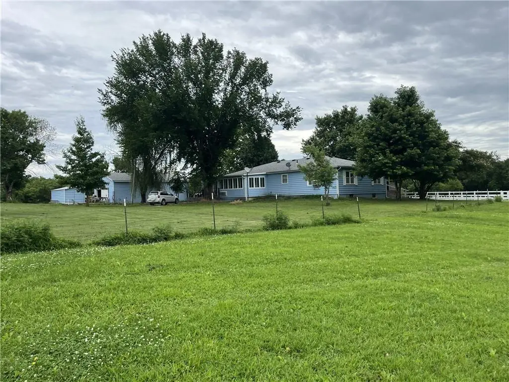 40162 Harmony Road, Fontana, KS 66026 - #1