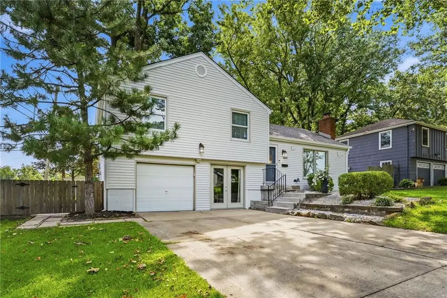 6809 Hadley Street, Overland Park, KS 66204 - #2