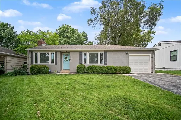 2200 W 74th Terrace, Prairie Village, KS 66208