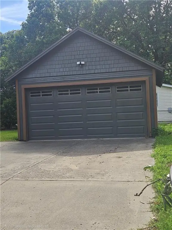 315 W 4th Street, Ottawa, KS 66067 - #2