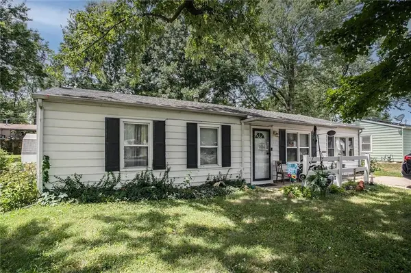 1304 N Indian Lane, Independence, MO 64056