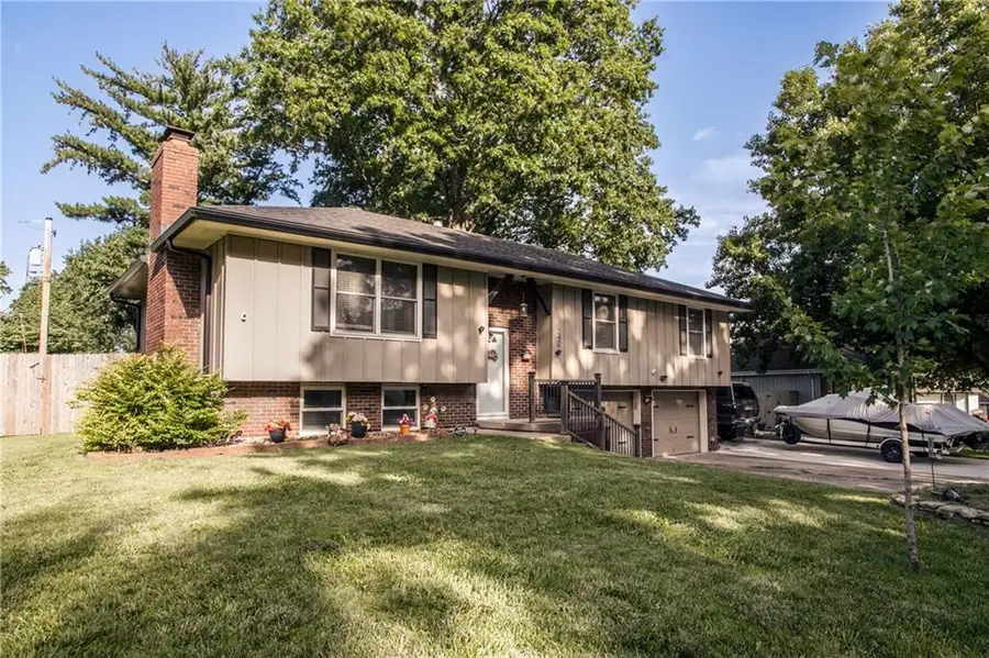 2407 NW 5th Street, Blue Springs, MO 64014 - #3