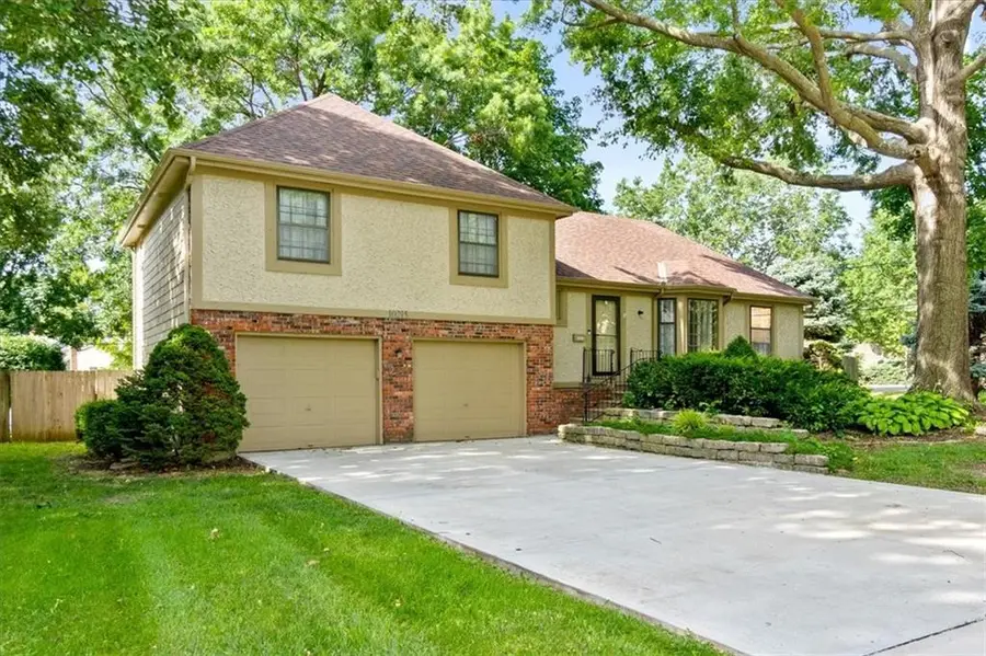 10215 W 101st Street, Overland Park, KS 66212 - #2