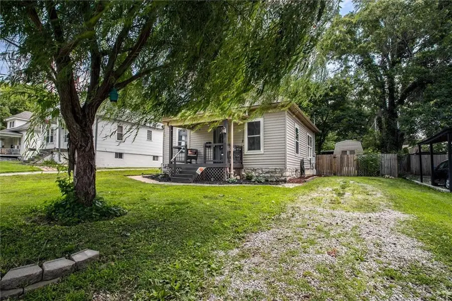 1833 S Hedges Avenue, Independence, MO 64052 - #2