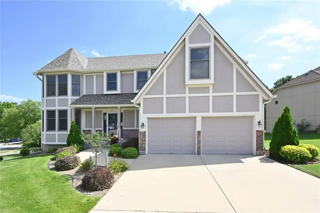 6100 N Cypress Avenue, Kansas City, MO 64119 - #1
