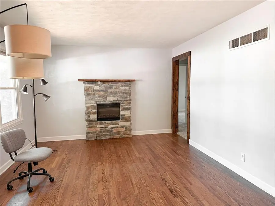 1701 N Kiger Road, Independence, MO 64050 - #2