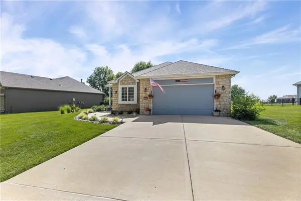 29412 Rockwood Avenue, Paola, KS 66071