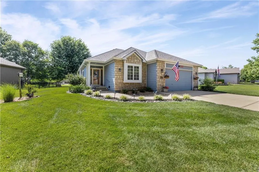 29412 Rockwood Avenue, Paola, KS 66071 - #3
