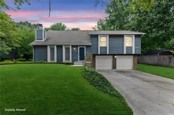 12806 S Seminole Drive, Olathe, KS 66062