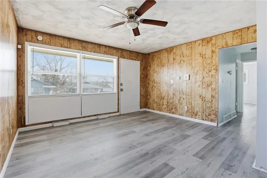 4602 Lister Avenue, Kansas City, MO 64130 - #3
