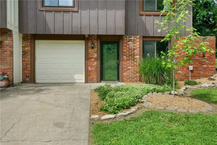 6337 W 50th Street, Mission, KS 66202 - #2