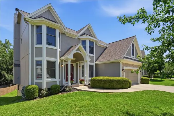 8006 W 122 Terrace, Overland Park, KS 66213