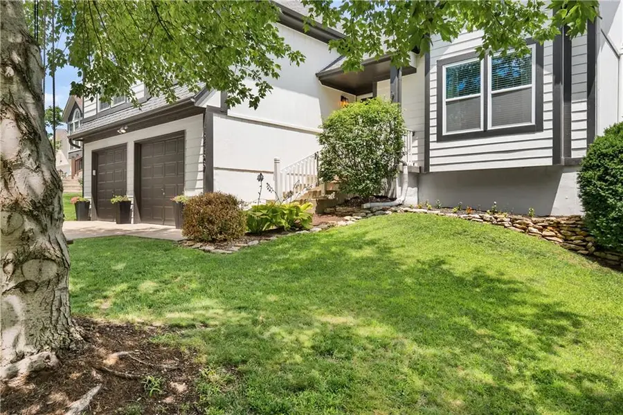 12163 S Sagebrush Drive, Olathe, KS 66061 - #3