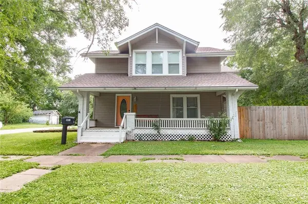 801 Main Street, Holden, MO 64040
