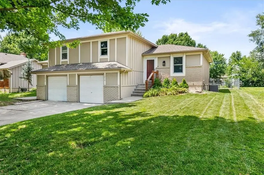 1212 W Sheridan Street, Olathe, KS 66061 - #2