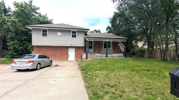 2005 N Plymouth Road, Independence, MO 64058
