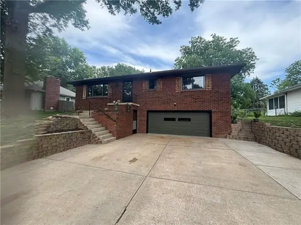 3209 N 36 Terrace, St Joseph, MO 64506