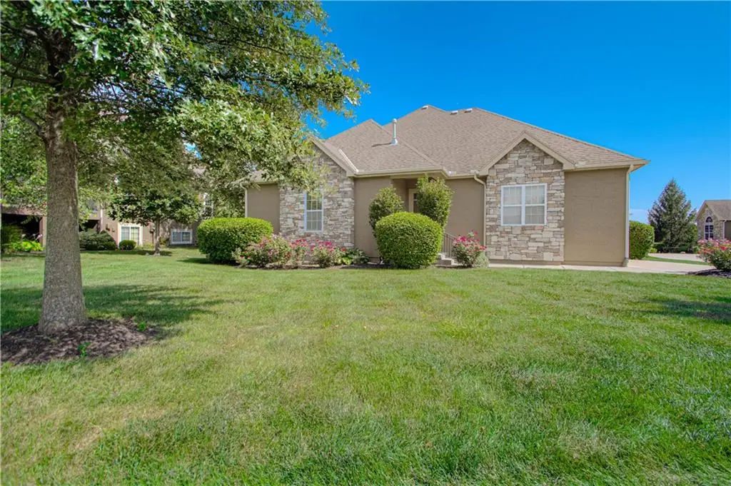 16877 S Bradley Drive, Olathe, KS 66062 - #1