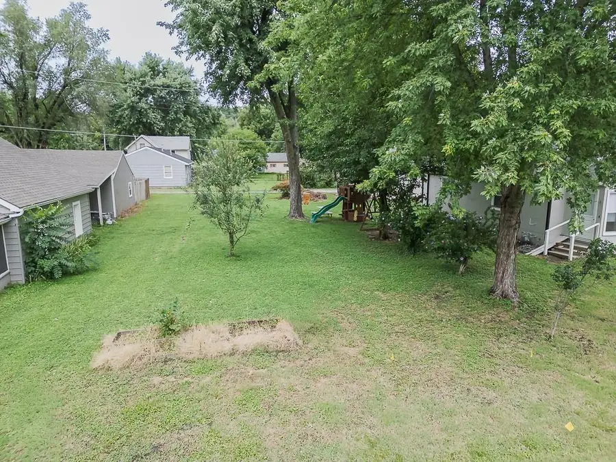 603 Newton Street, Edwardsville, KS 66111 - #3