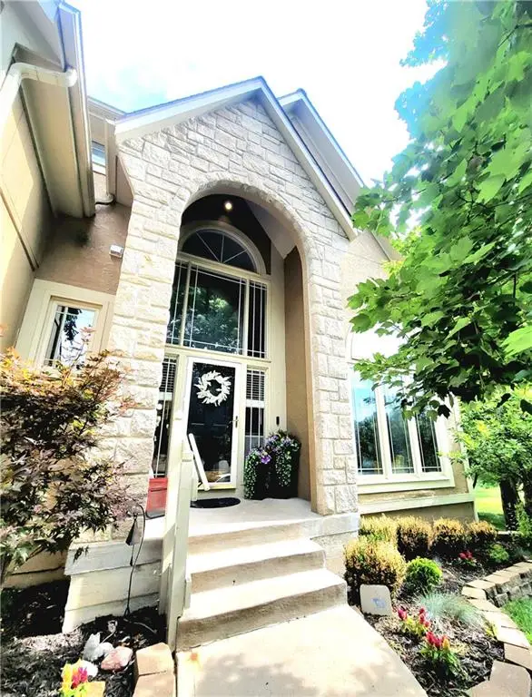 14712 W 70th Street, Shawnee, KS 66216 - #2