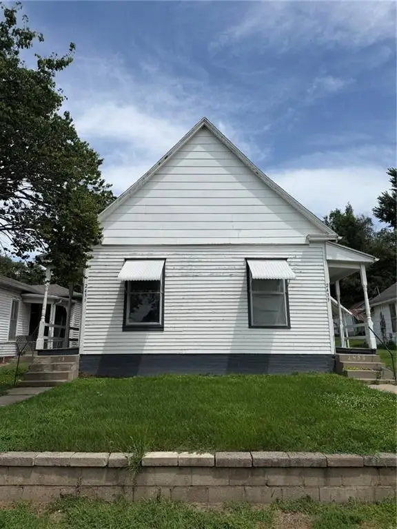 2431-33 S 11 Street, Saint Joseph, MO 64503 - #1