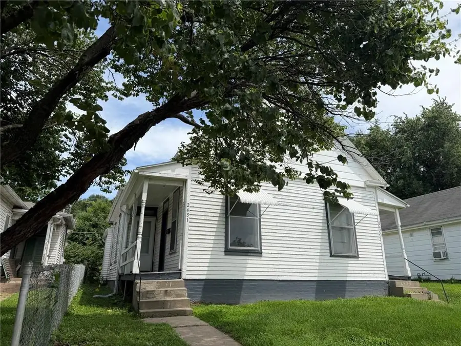 2431-33 S 11 Street, Saint Joseph, MO 64503 - #3