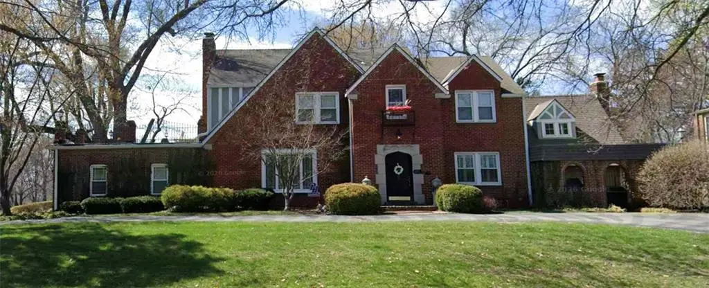 6030 Ward Parkway, Kansas City, MO 64113 - #1