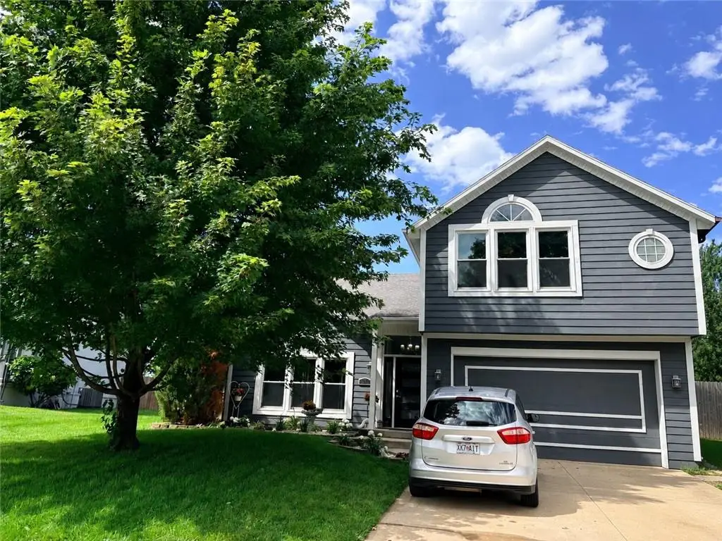 5313 NE Holiday Drive, Lees Summit, MO 64064 - #1