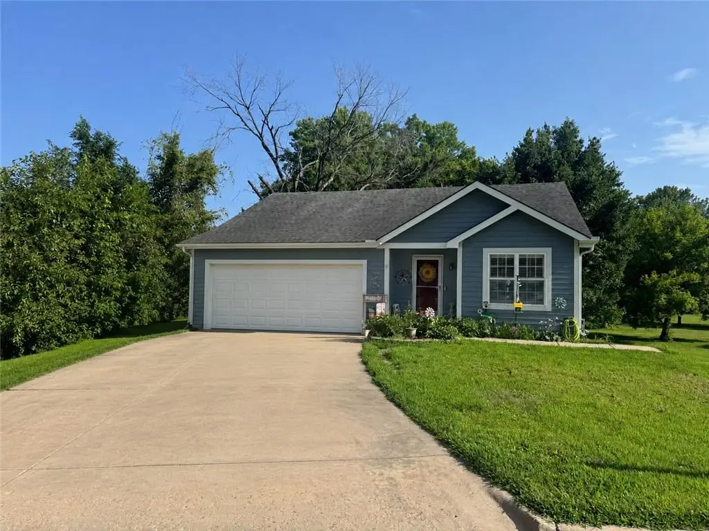 217 E 5th St Court, Linwood, KS 66052 - #1