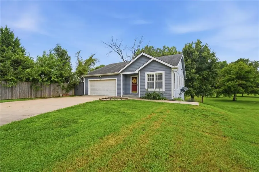 217 E 5th St Court, Linwood, KS 66052 - #2