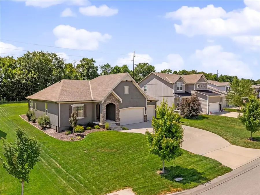 18908 Skyview Lane, Spring Hill, KS 66083 - #2