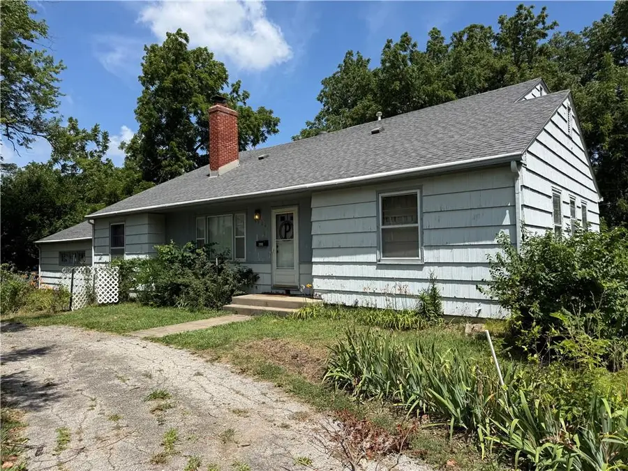 5904 E 133rd Street, Grandview, MO 64030 - #2