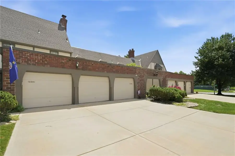 10243 Foster Street, Overland Park, KS 66212 - #2